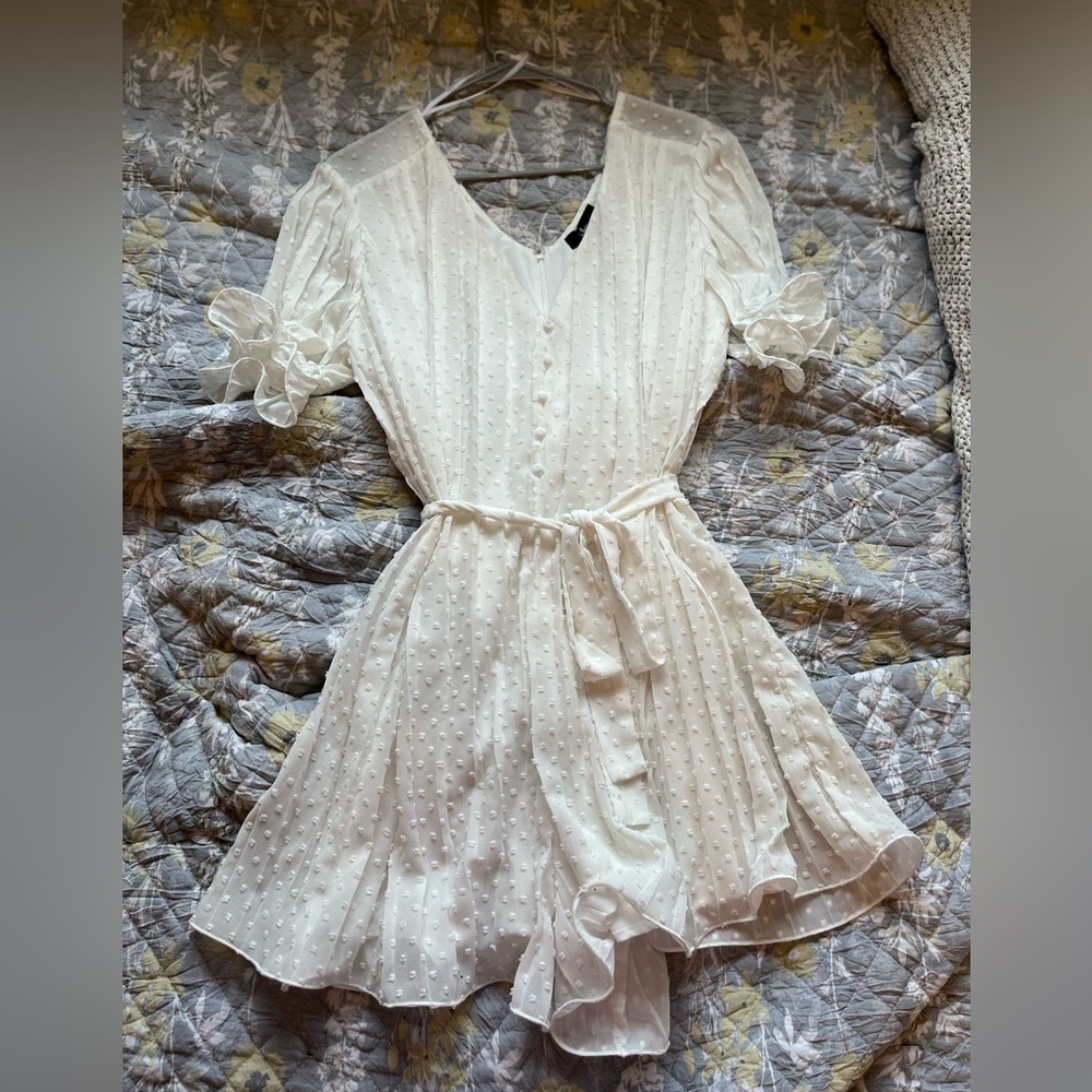 Lulu’s white romper